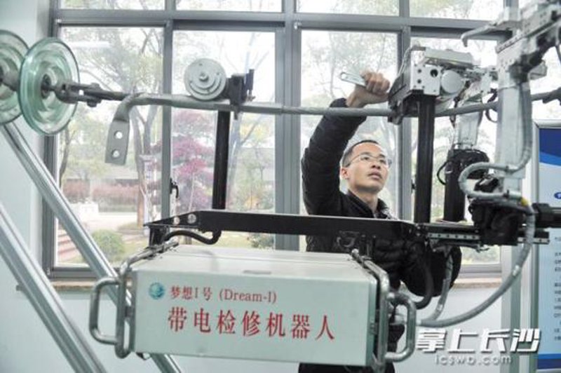 红木家具的魅力在广州绽放